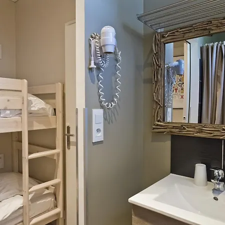 Hotell Le 126 Fréjus