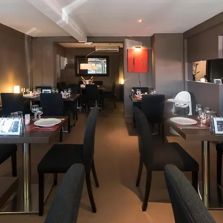 Le 126 Hotell 2*